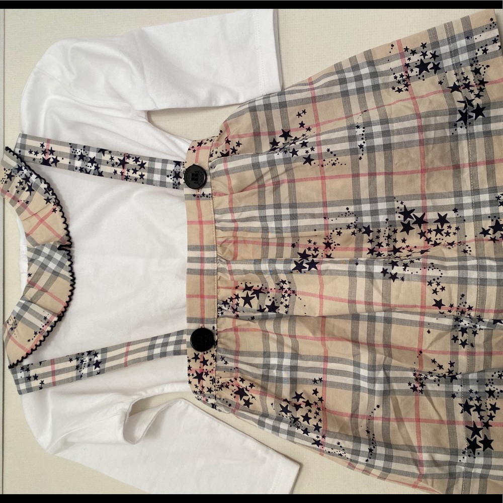 Burberry Girl set w/ original tags and cloth bag